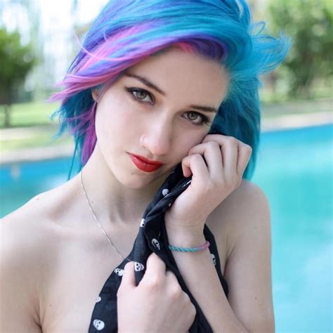 fay suicide nude|Fay SG (@itsfay)